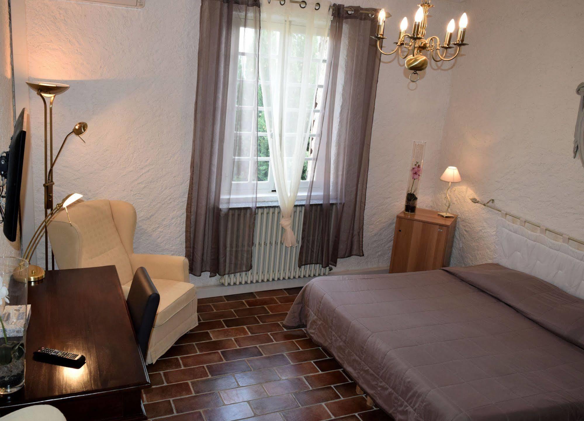Le Logis Du Guetteur Hotel Les Arcs-sur-Argens Eksteriør billede